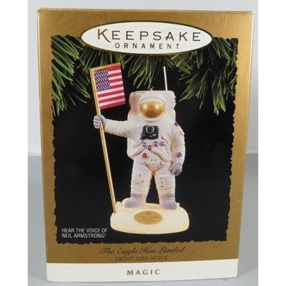 440/1361 Hallmark Keepsake Ornament ~ The Eagle Has Landed ~ 1997 ~  Light and V - Picture 1 of 4